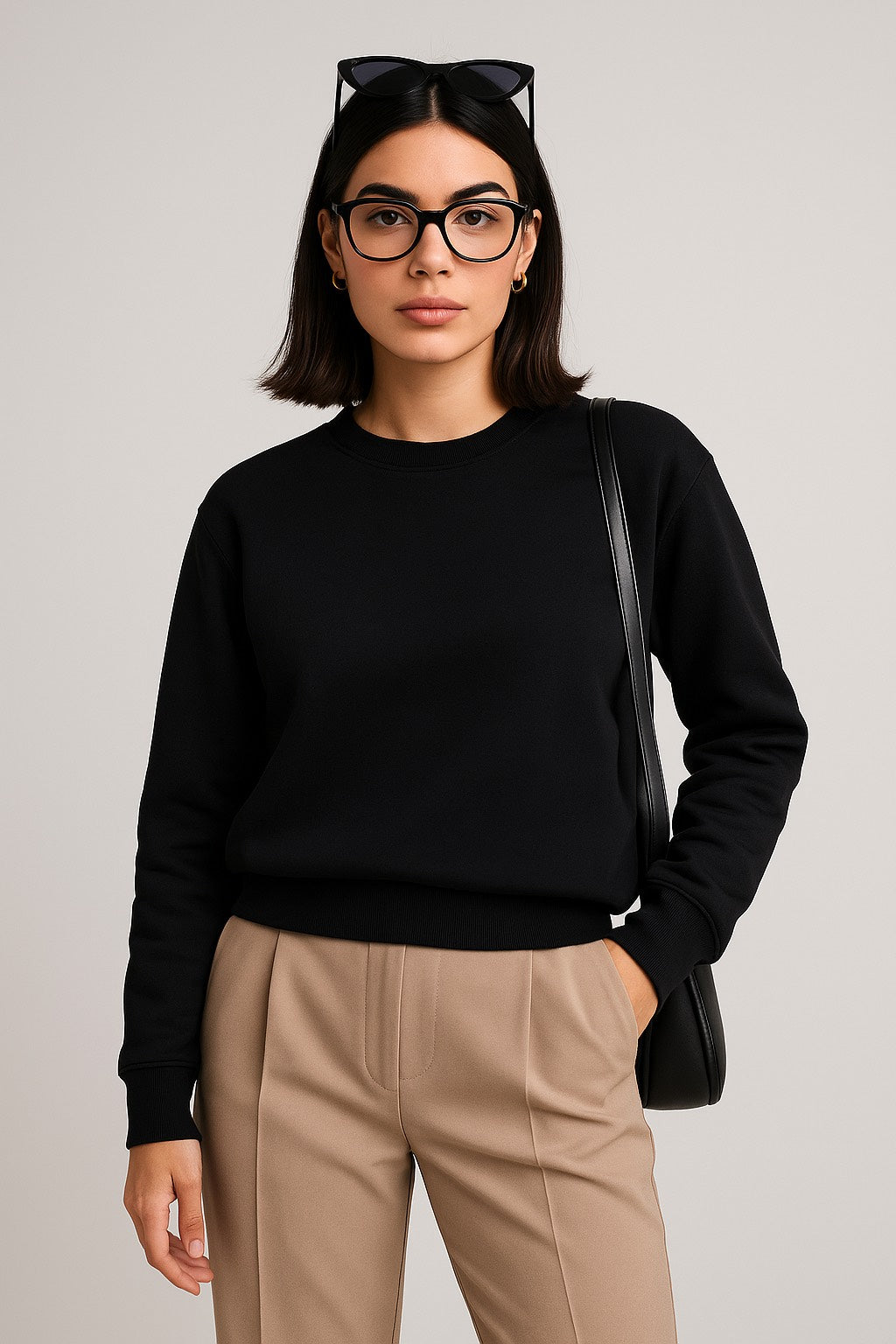 Premium Black Crewneck Sweatshirt – Timeless Comfort & Style
