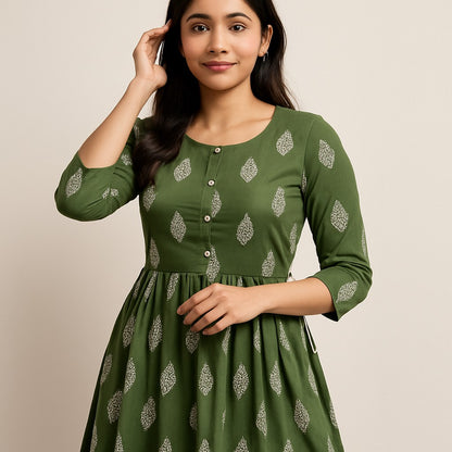 Elegant Green Kurthi with White Leaf Motif – Festive & Everyday Charm