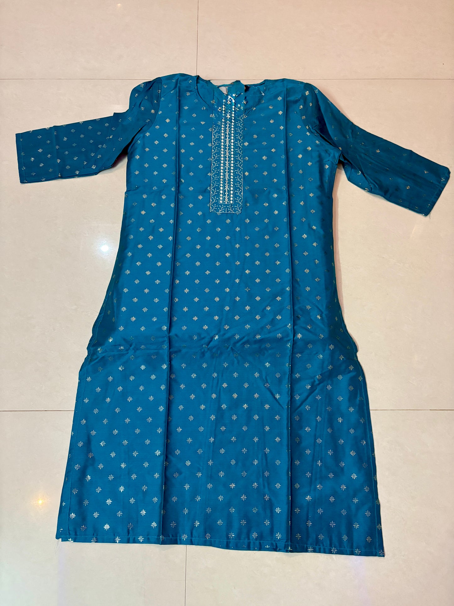 Elegant Teal Kurta – Festive Wear with Gold Accents